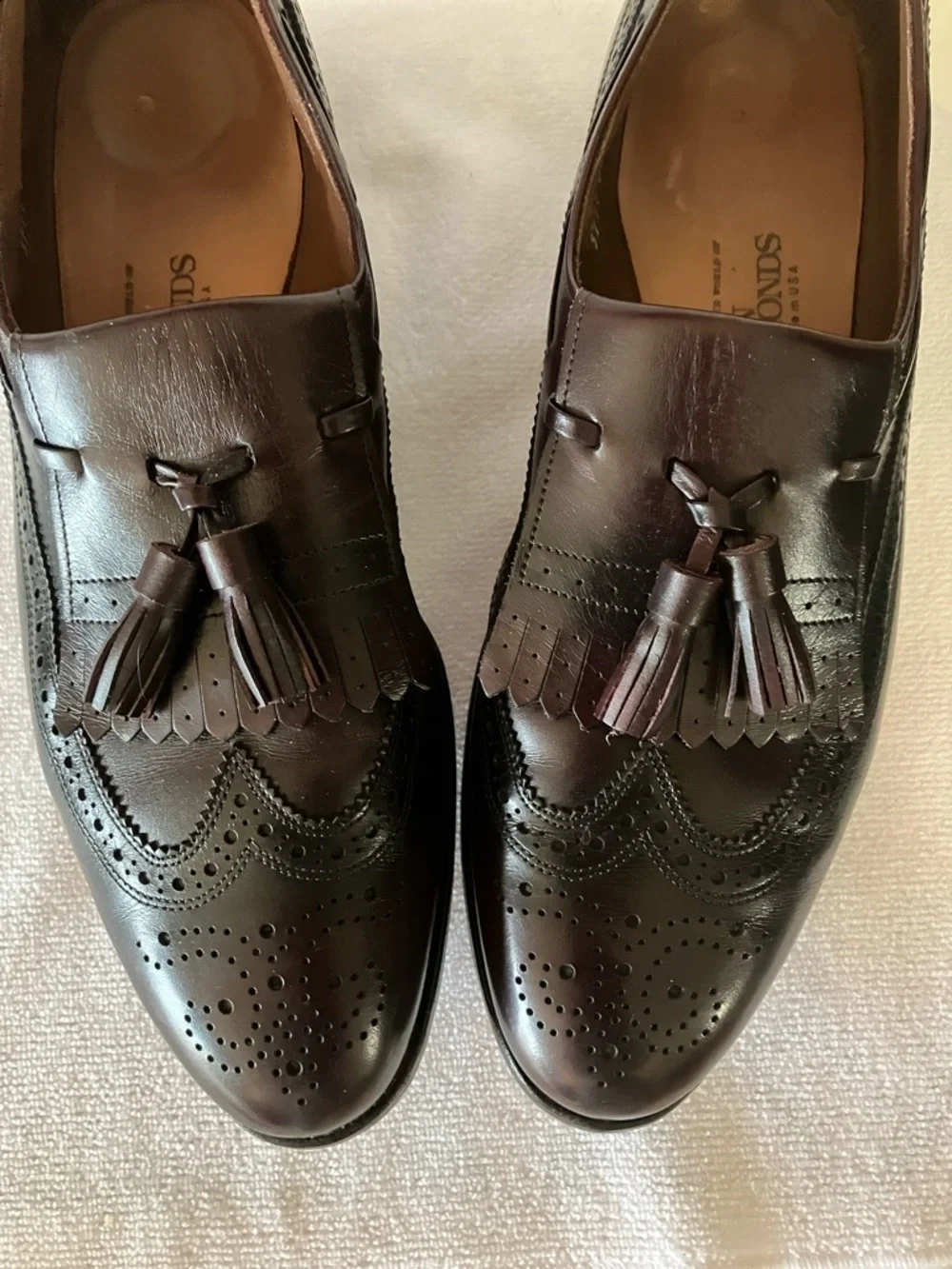 Allen Edmonds Men’s Arlington 11B Burgundy Leather w/Tassels Slip on Loafers